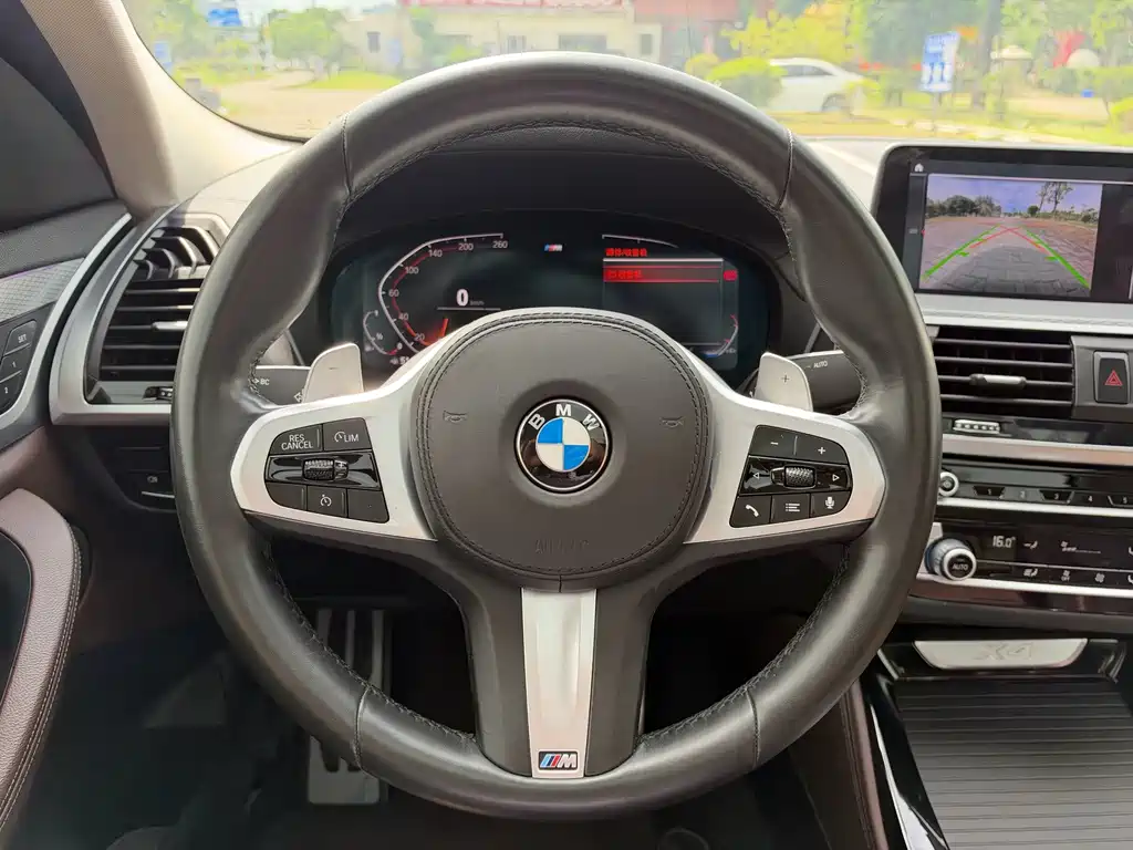 BMW X4 — фото 11