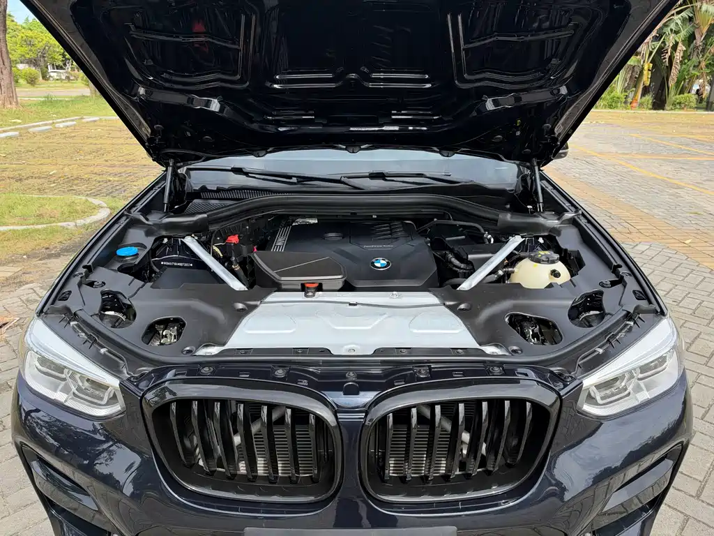 BMW X4 — фото 18