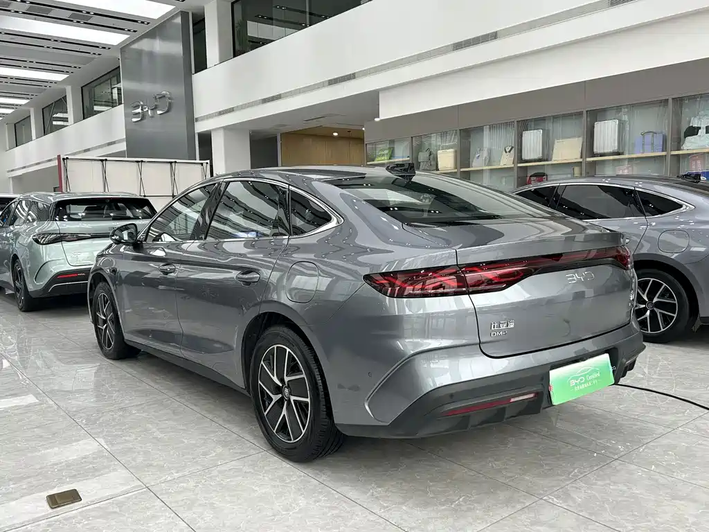 BYD Qin L — фото 8