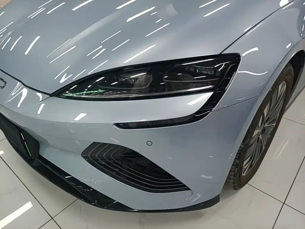 BYD Seal — фото 18