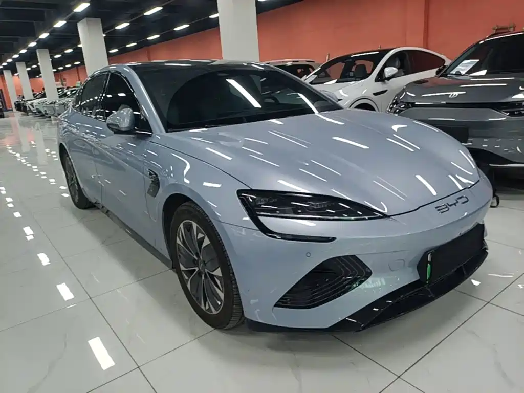 BYD Seal — фото 4