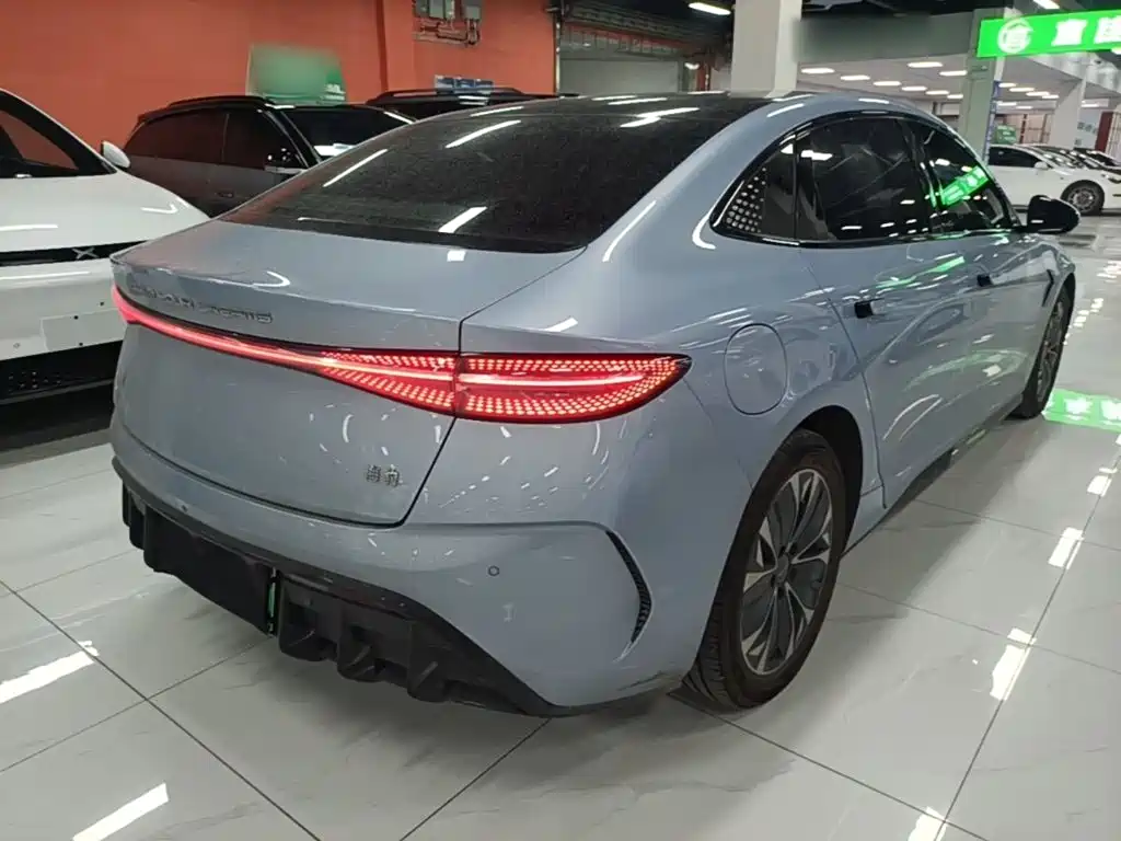 BYD Seal — фото 7