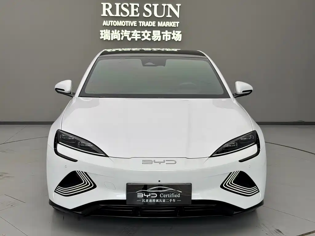 BYD Seal — фото 2