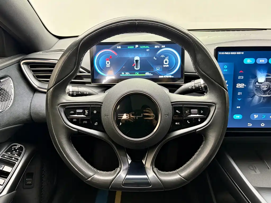 BYD Seal — фото 11