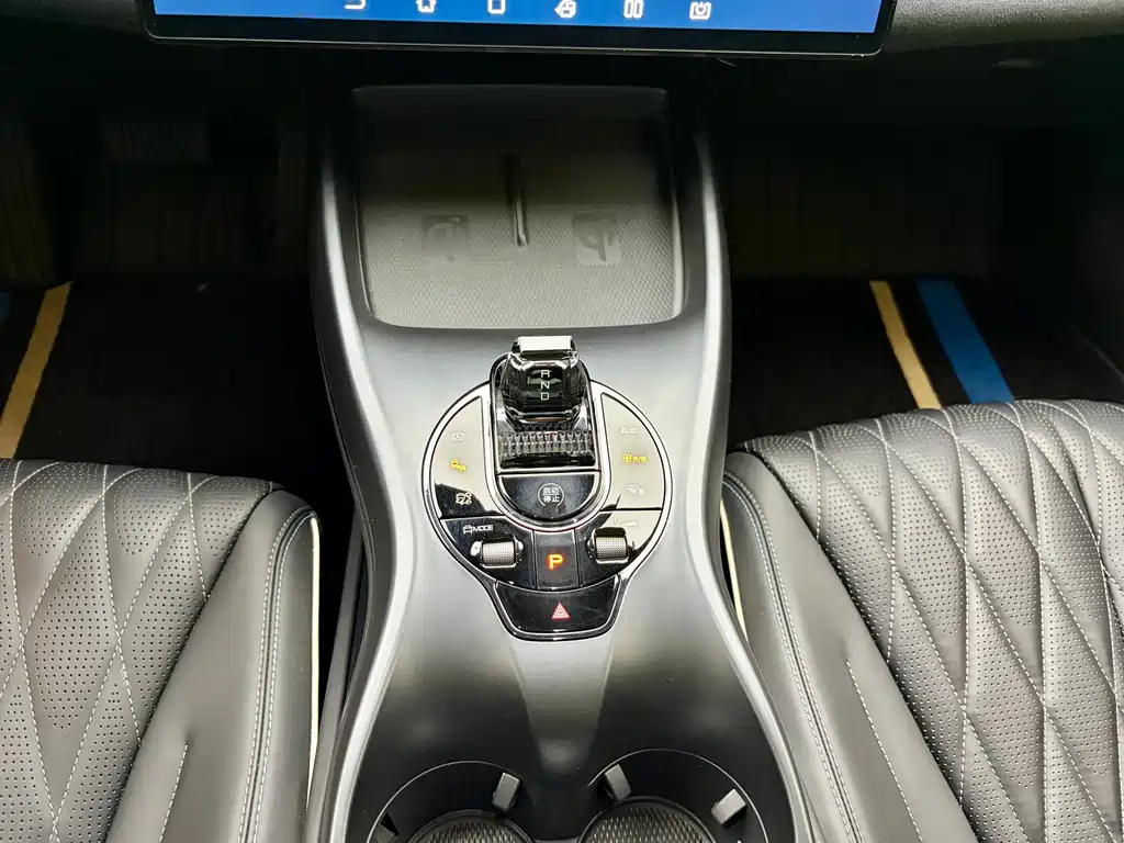BYD Seal — фото 13