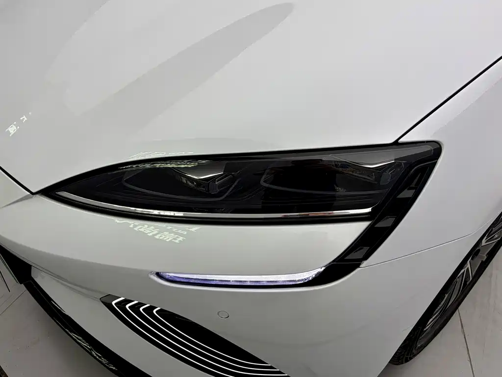 BYD Seal — фото 6