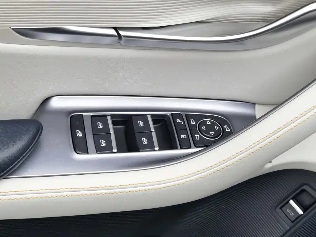 BYD PLUS New Energy — фото 9