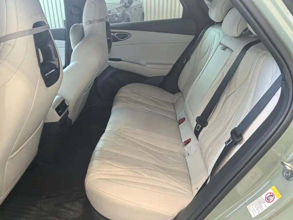 BYD Seal 06GT — фото 11