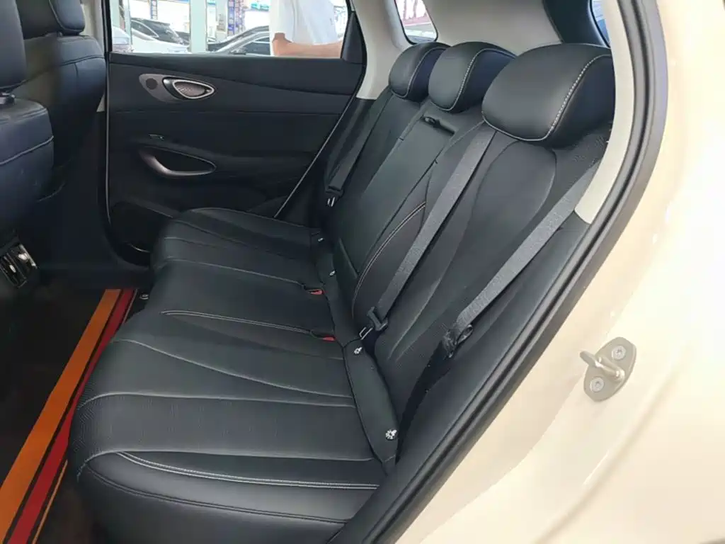 BYD Sealion 05 EV — фото 17