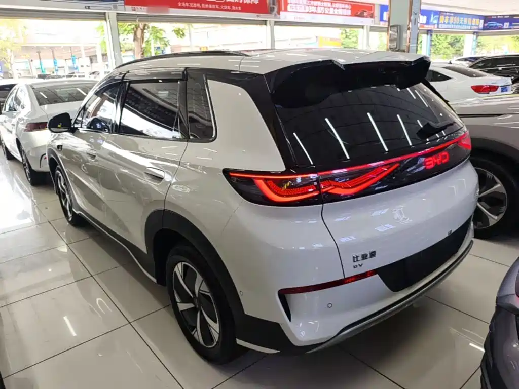 BYD Sealion 05 EV — фото 5