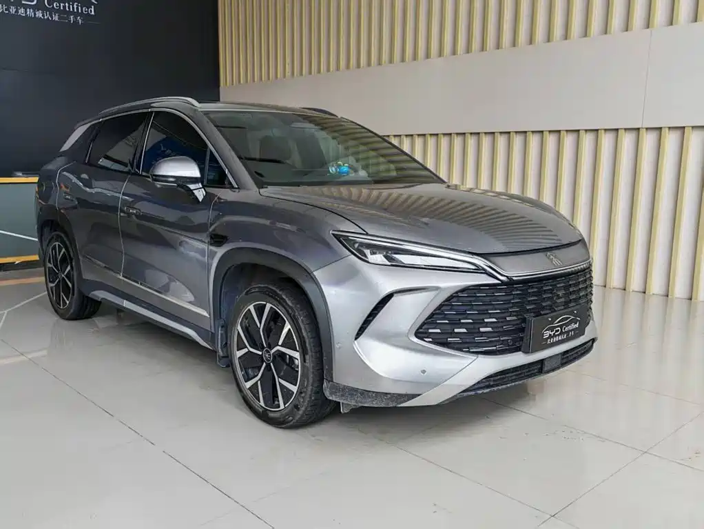 BYD L DM-i — фото 3