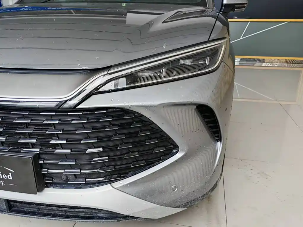BYD L DM-i — фото 9