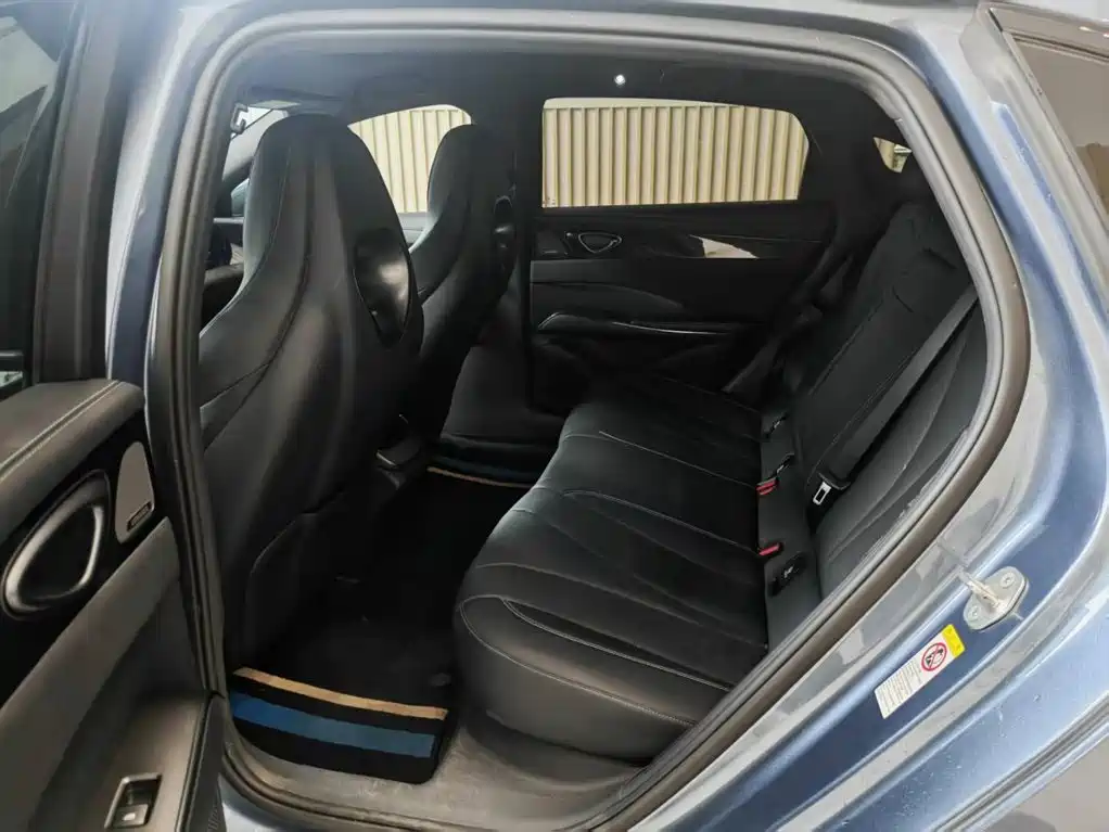 BYD Seal — фото 11