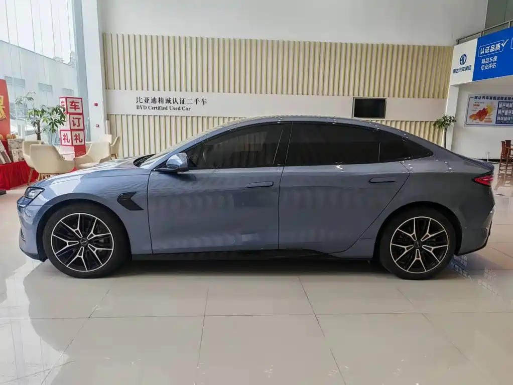 BYD Seal — фото 4
