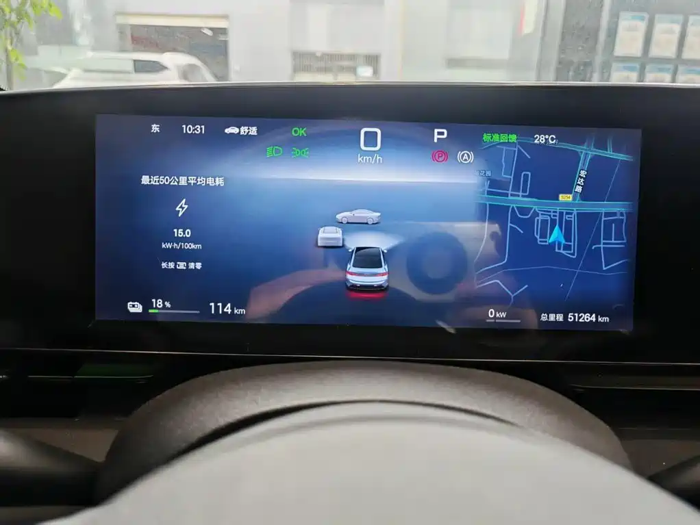 BYD Seal — фото 8