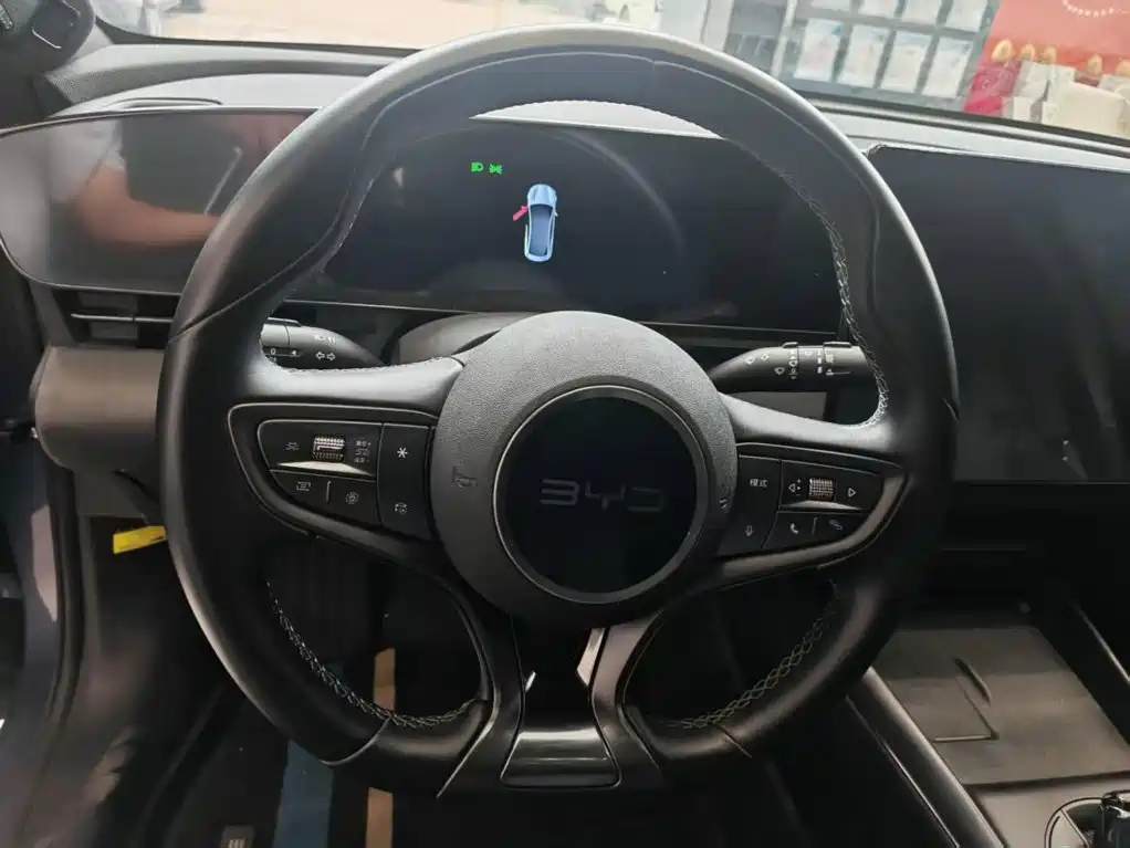 BYD Seal — фото 9