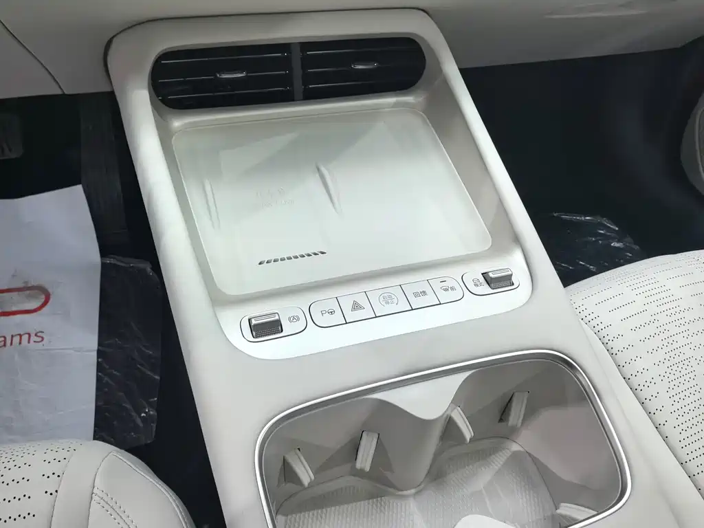 BYD Seal 06GT — фото 15