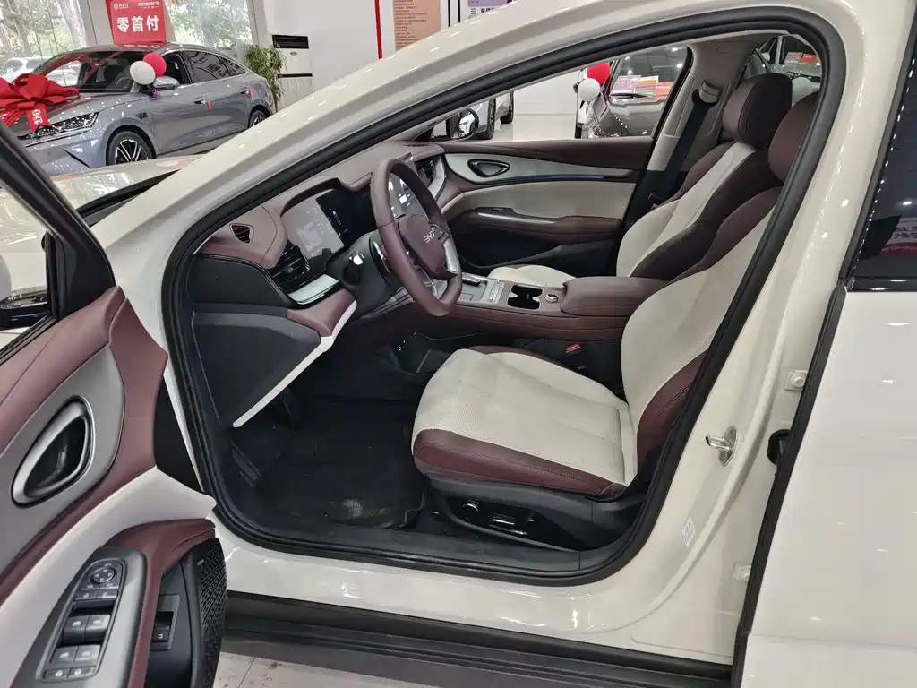 BYD Seal 07 EV — фото 7