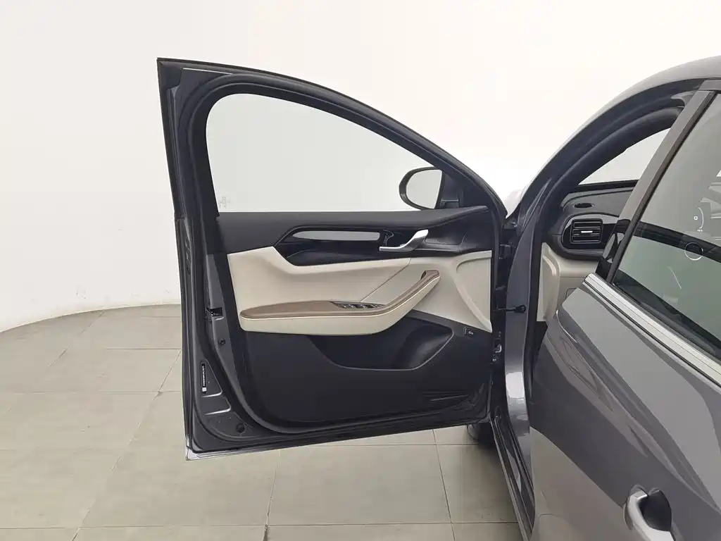 BYD Qin PLUS — фото 8