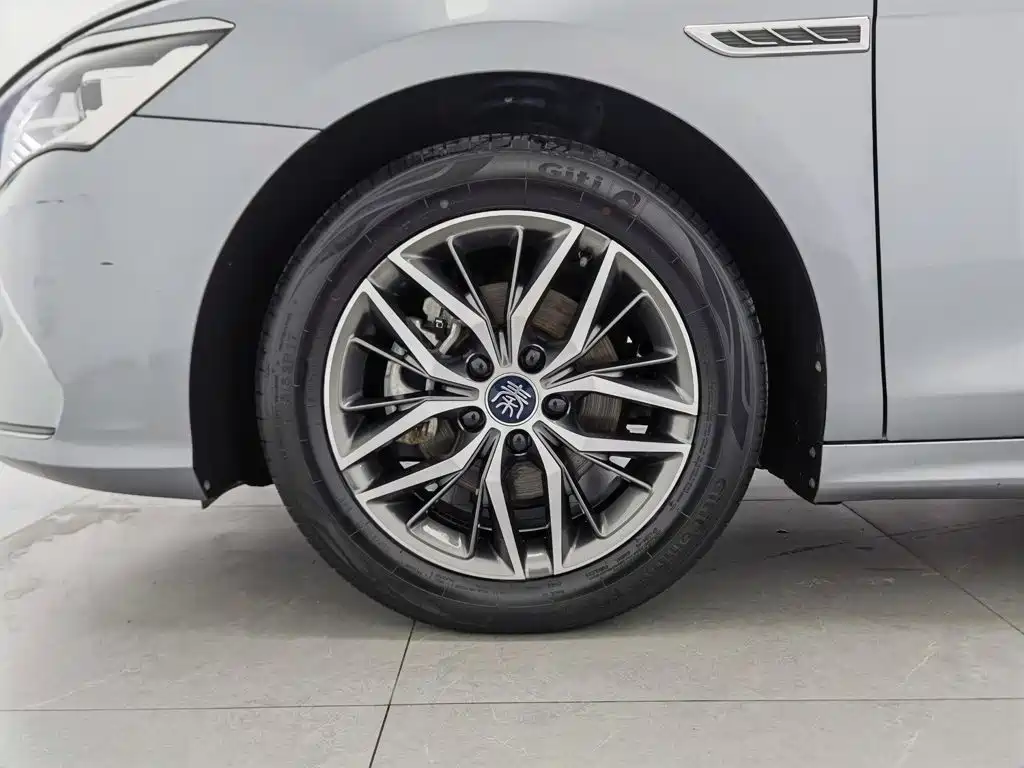 BYD Qin PLUS — фото 17