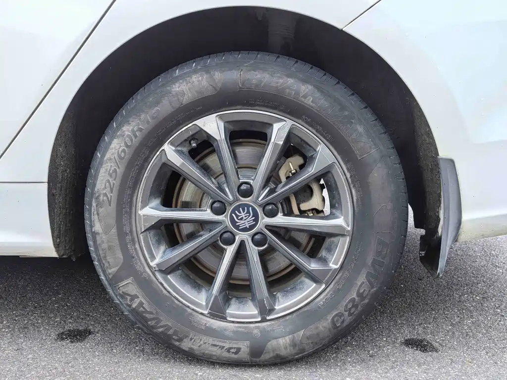 BYD Qin PLUS — фото 10
