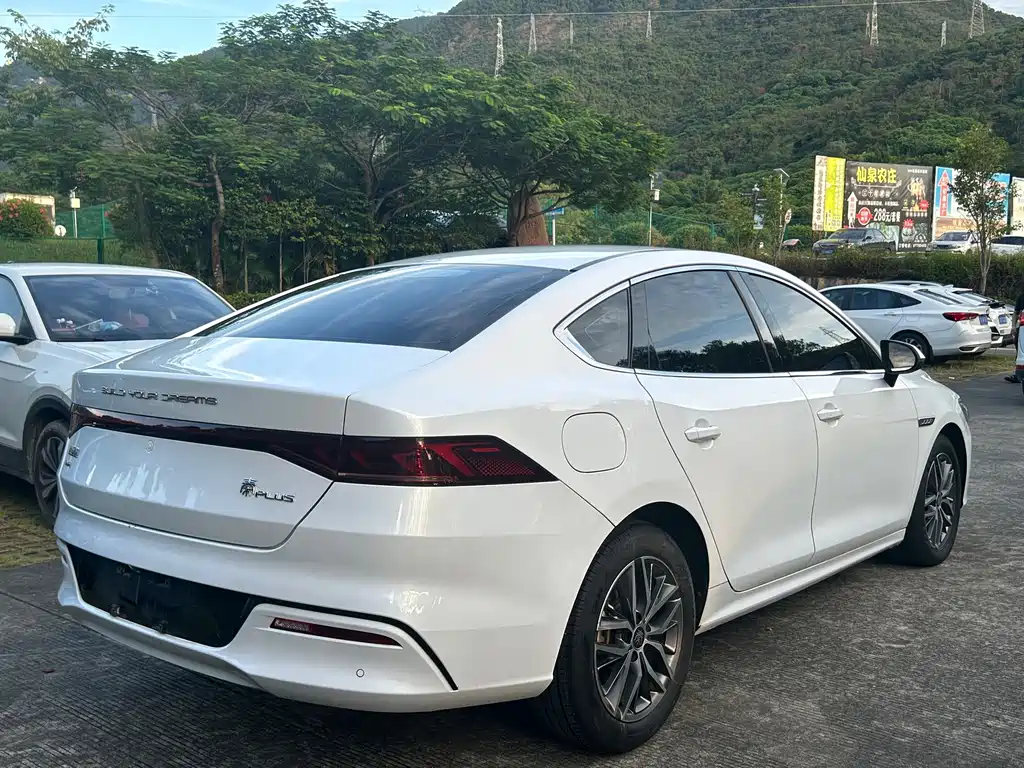 BYD Qin PLUS — фото 13