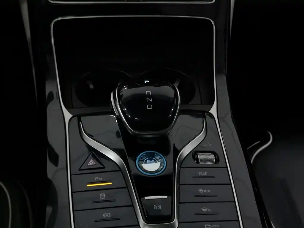 BYD Qin PLUS — фото 13
