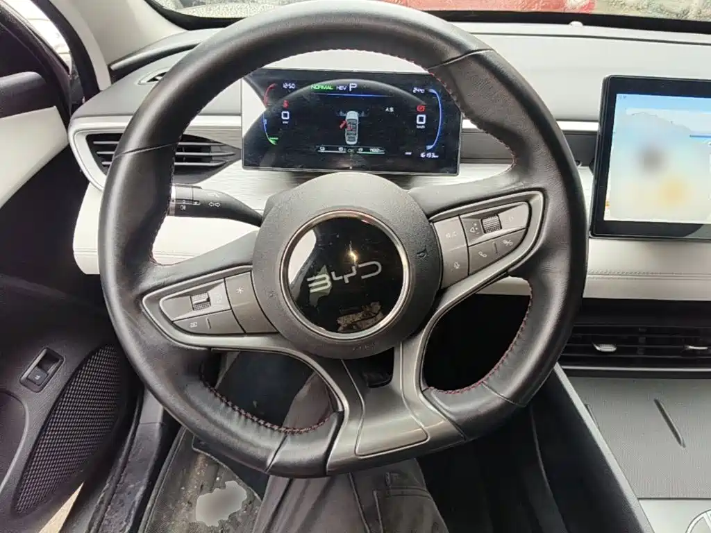BYD Seal 05 DM-i — фото 11