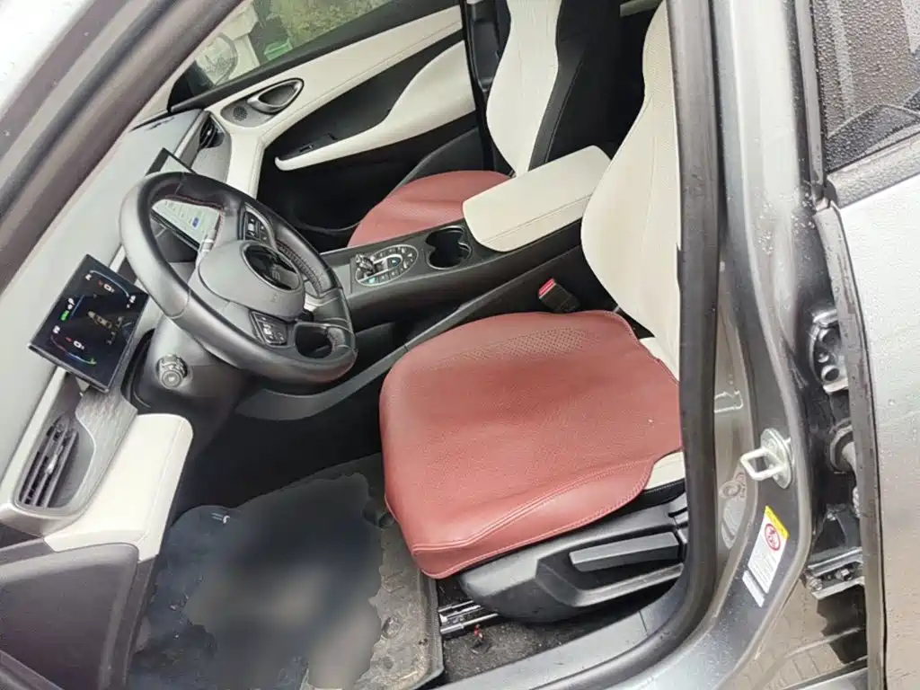 BYD Seal 05 DM-i — фото 15
