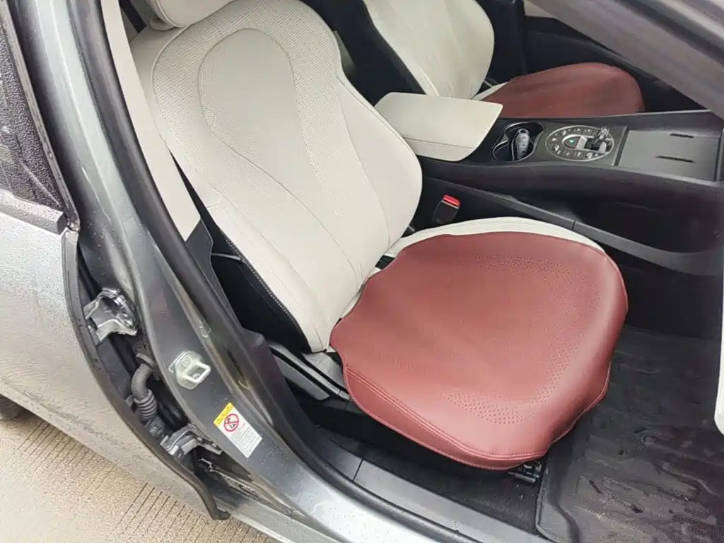 BYD Seal 05 DM-i — фото 25