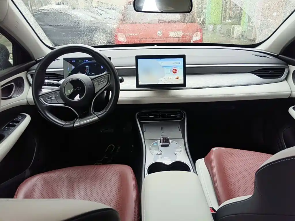 BYD Seal 05 DM-i — фото 10