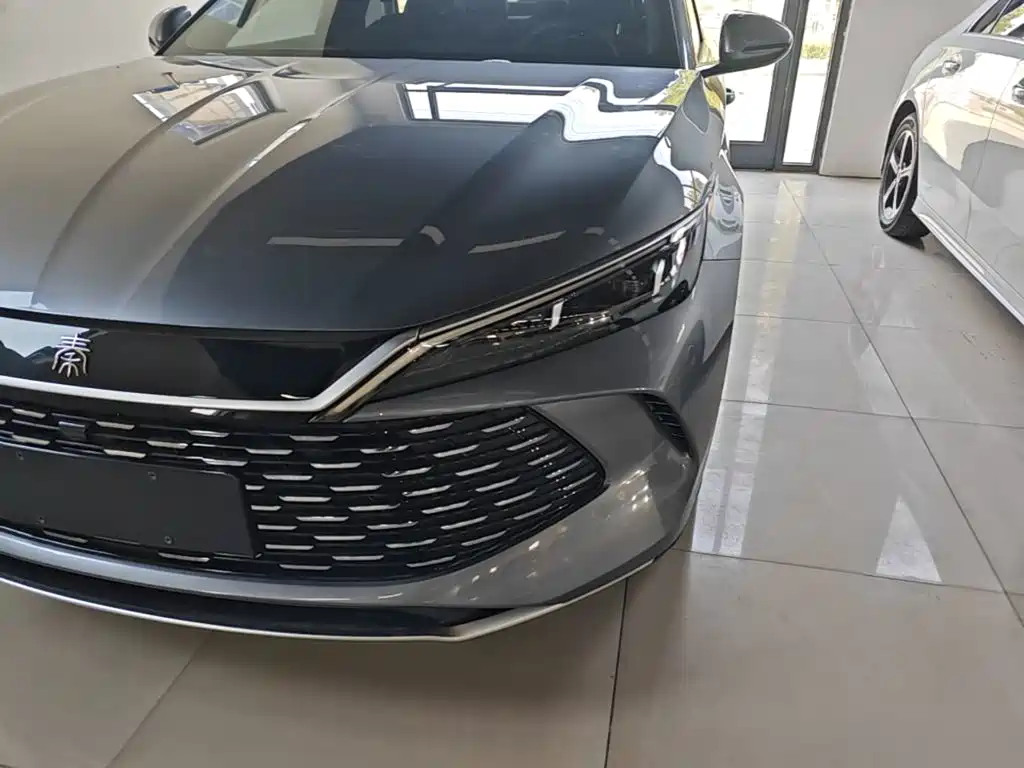 BYD Qin L — фото 24