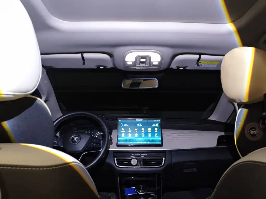 BYD MAX New Energy — фото 14