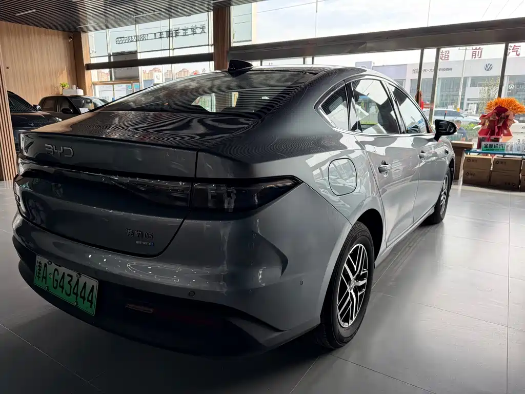 BYD Seal 05 DM-i — фото 4