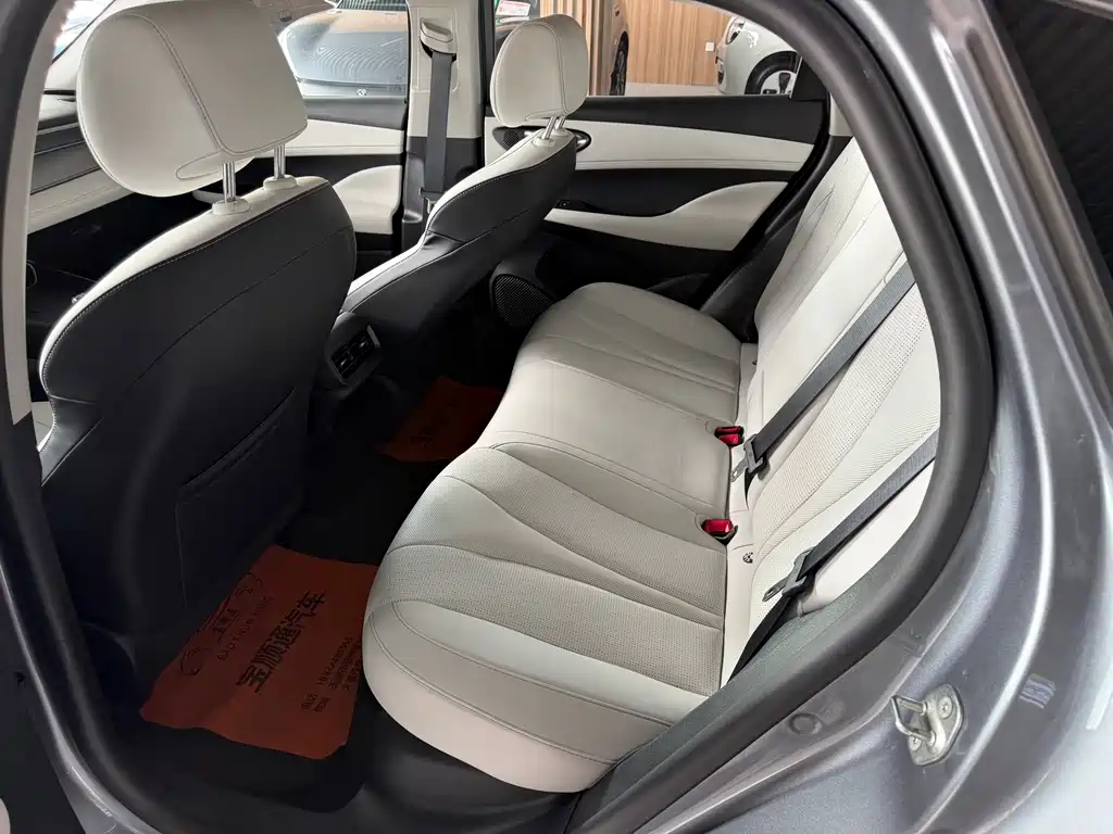 BYD Seal 05 DM-i — фото 7