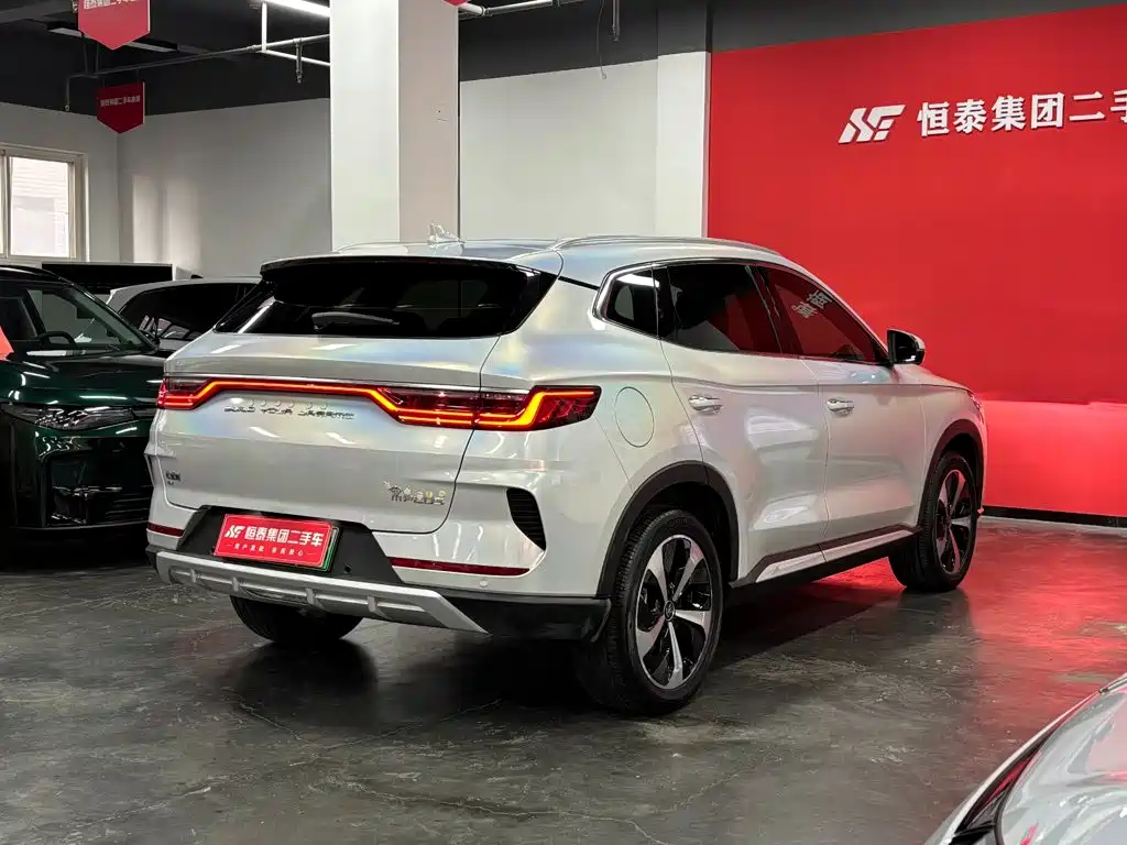 BYD PLUS New Energy — фото 9