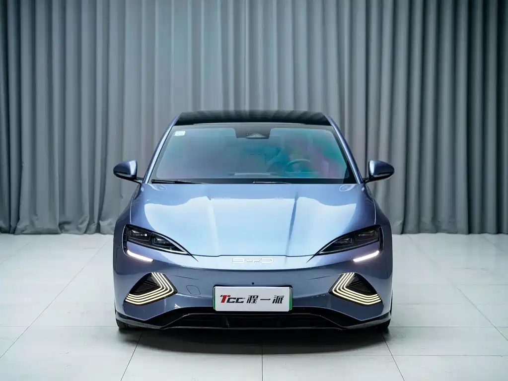 BYD Seal — фото 2