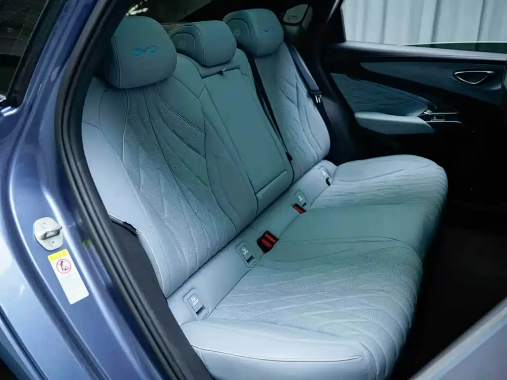 BYD Seal — фото 8