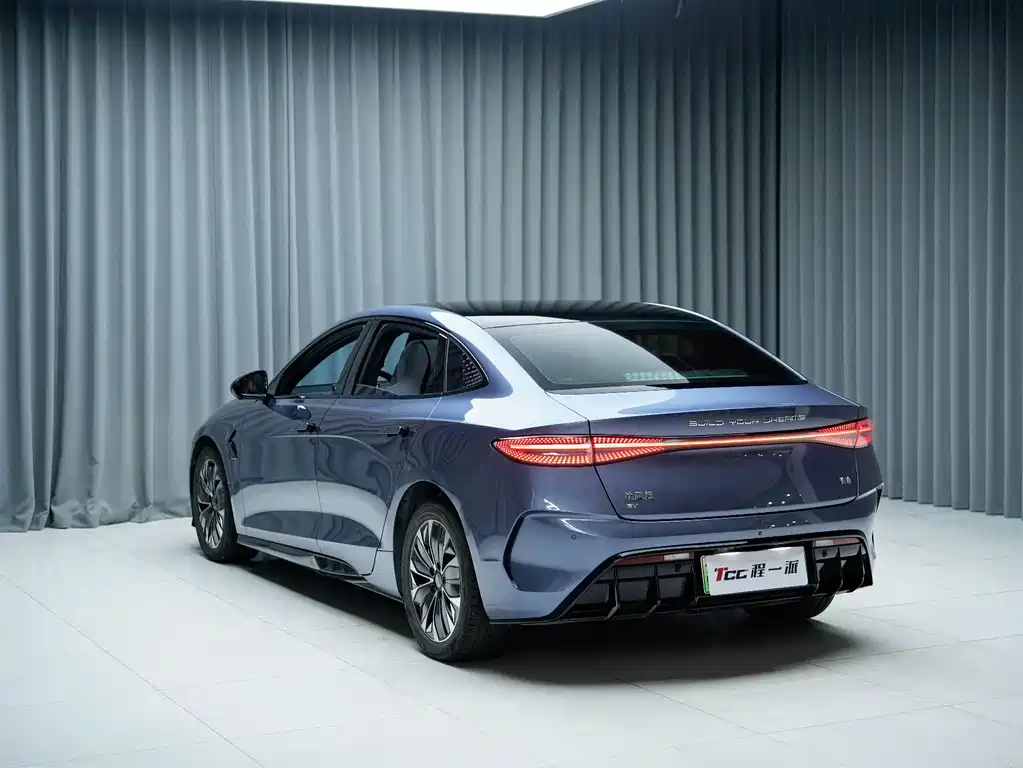 BYD Seal — фото 9