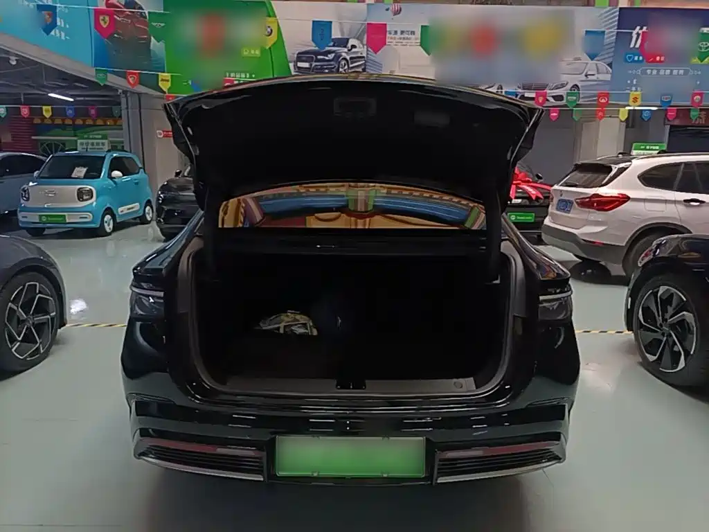 BYD Seal — фото 19