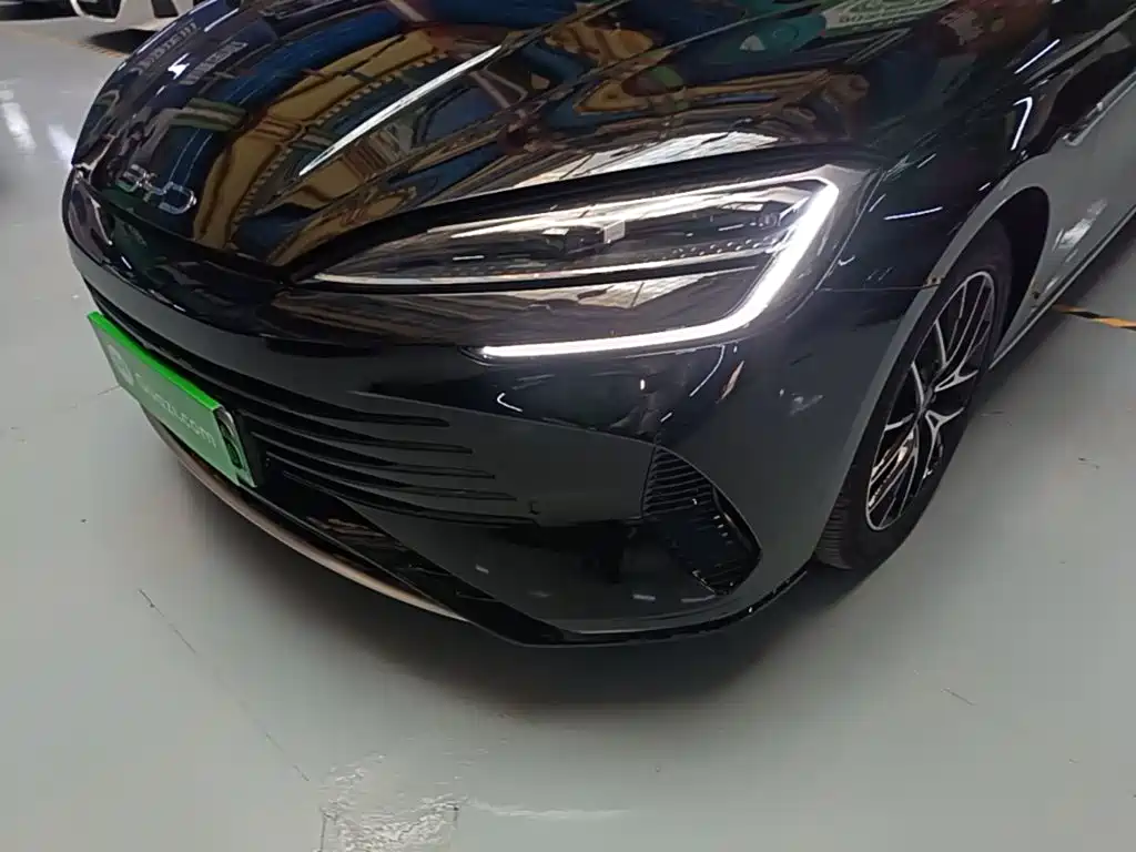 BYD Seal — фото 24