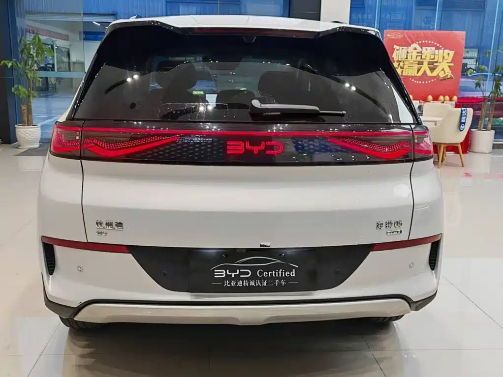 BYD Sealion 05 EV — фото 11