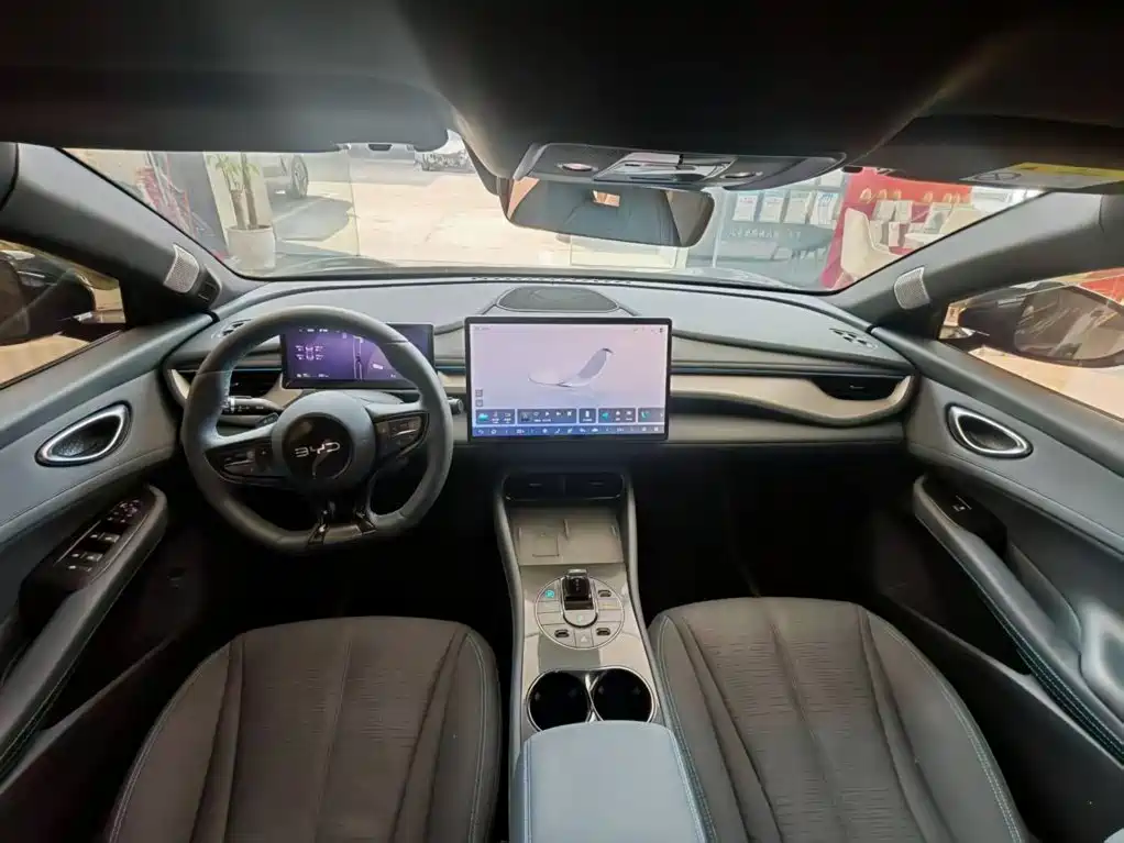 BYD Seal 06GT — фото 14