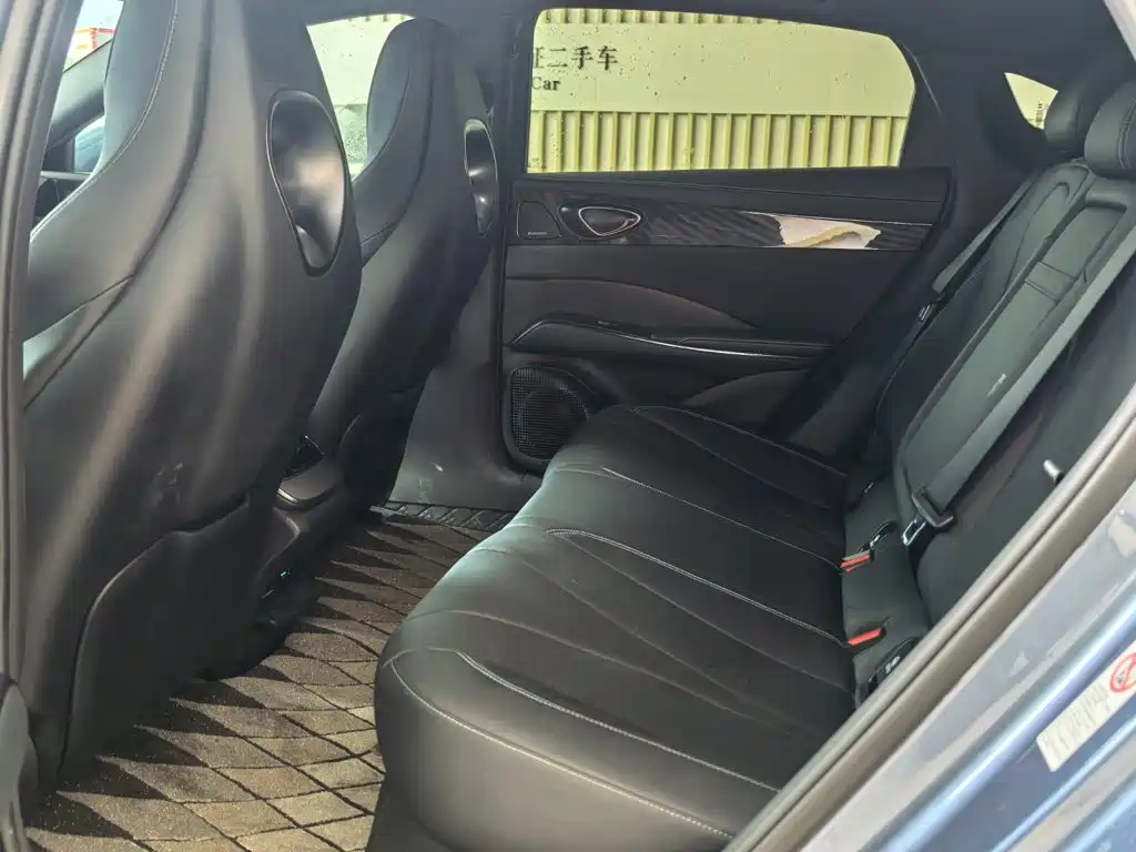BYD Seal — фото 11