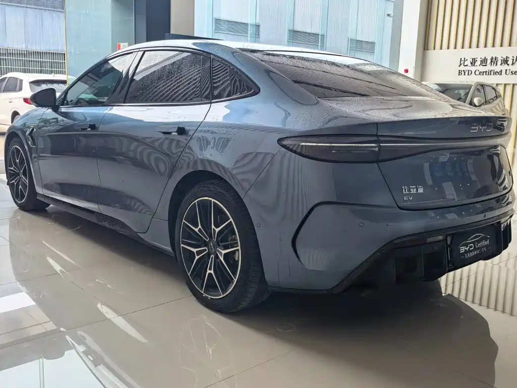 BYD Seal — фото 4