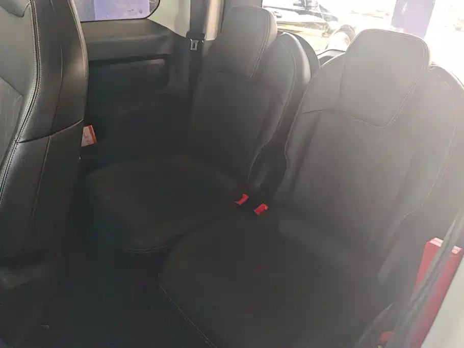 Baojun KiWi EV — фото 11