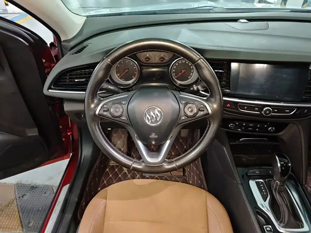 Buick Regal — фото 11