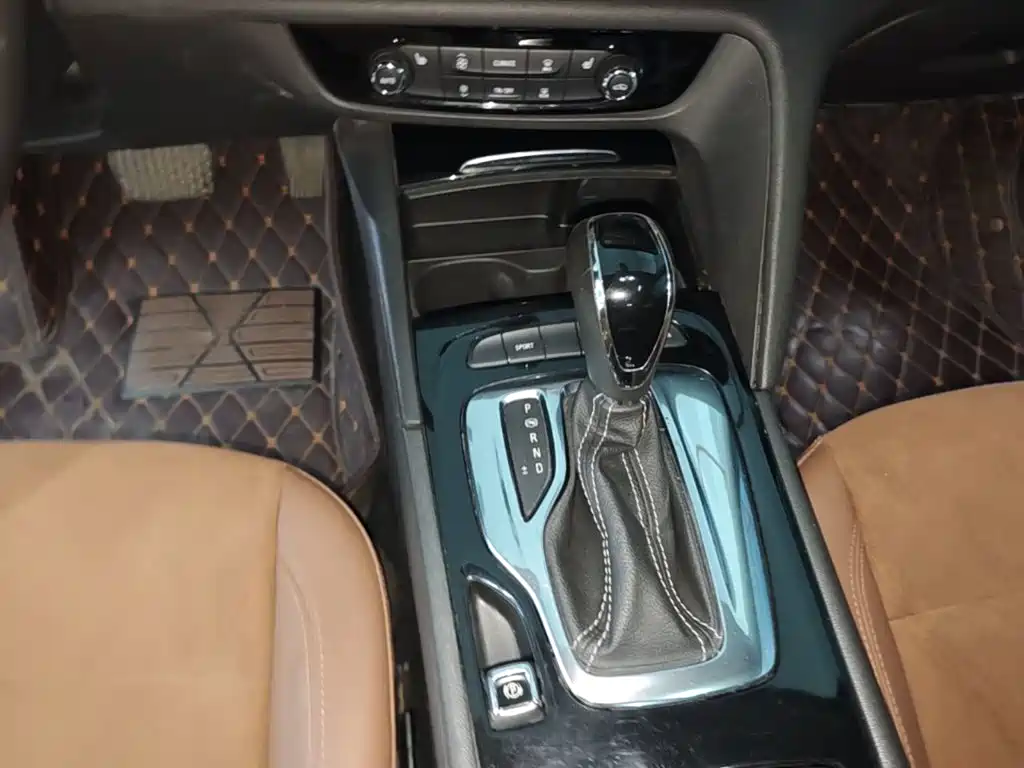 Buick Regal — фото 14