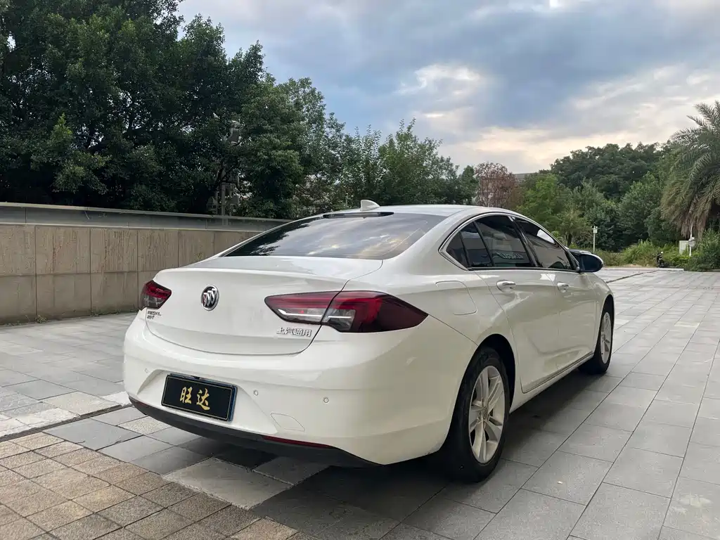 Buick Regal — фото 7