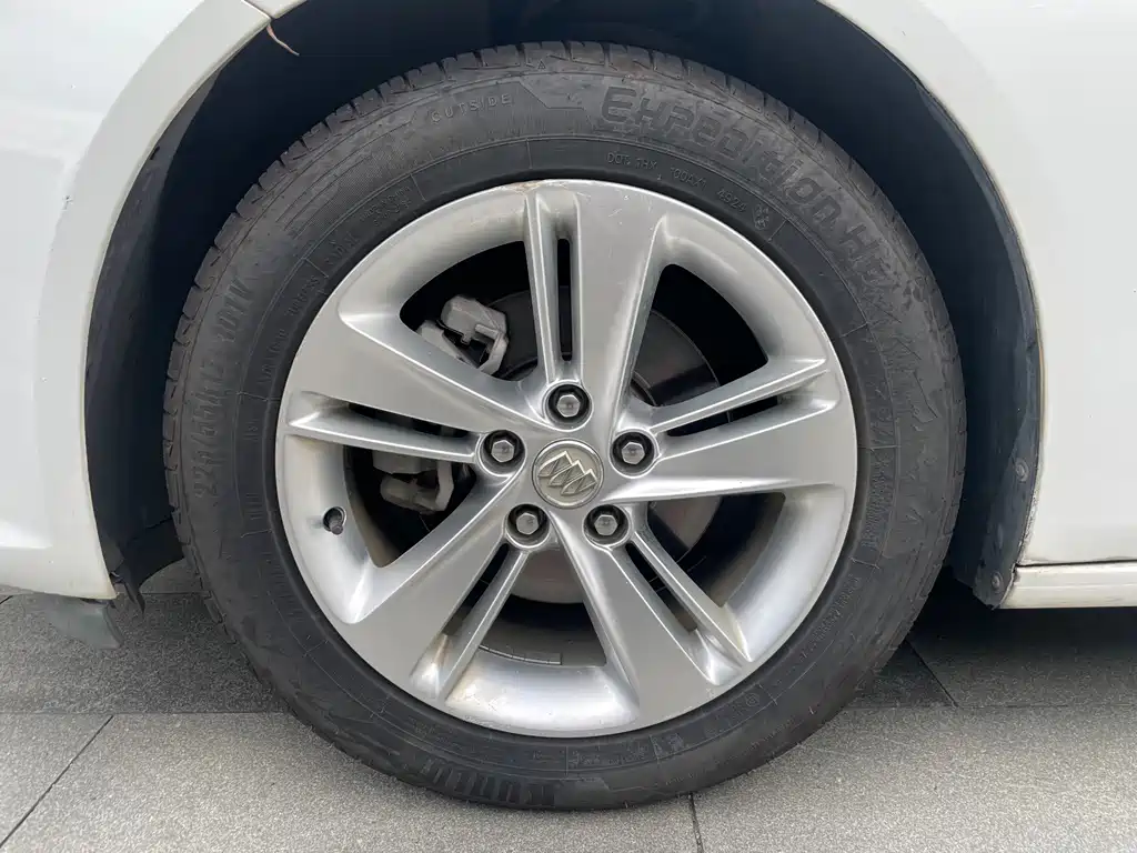 Buick Regal — фото 10